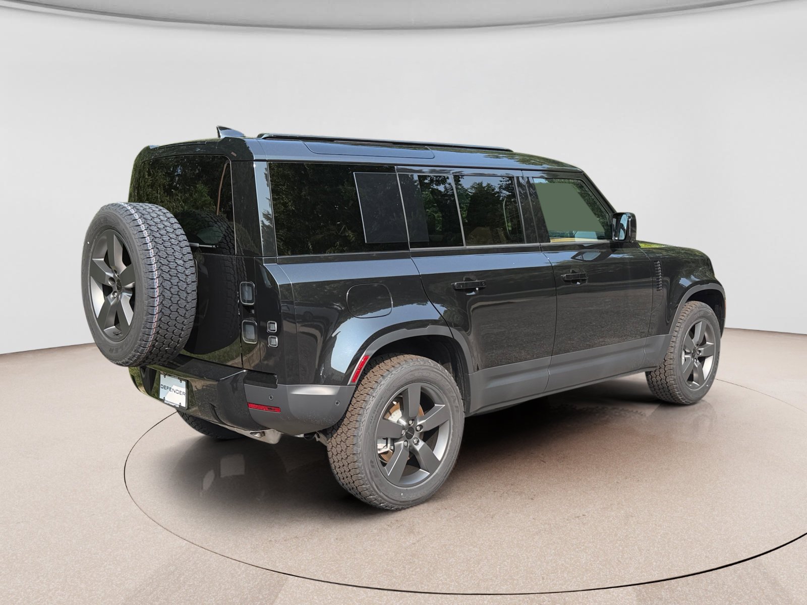 New 2026 Land Rover Defender 110 S AWD/4WD image 5
