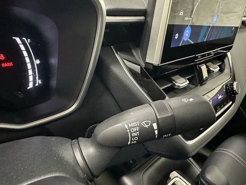 Used 2025 Toyota Corolla XLE image 22