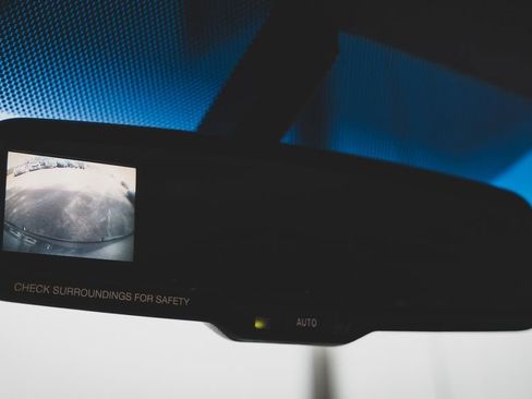 Used 2010 Toyota Tacoma 4x4 Access Cab V6 image 3