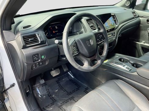 Used 2024 Honda Passport TrailSport image 9