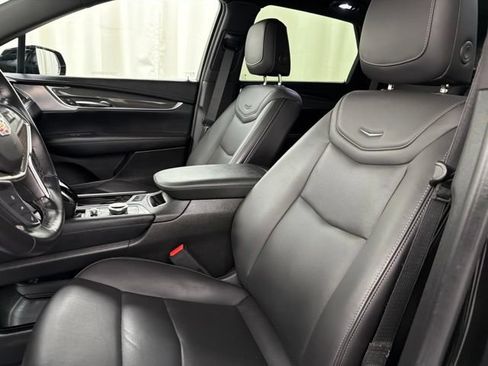 Used 2024 Cadillac XT5 Sportv w/ LPO, Floor Liner Package AWD/4WD image 9