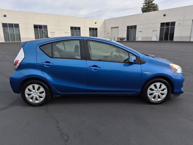 Used 2014 Toyota Prius C One FWD image 4