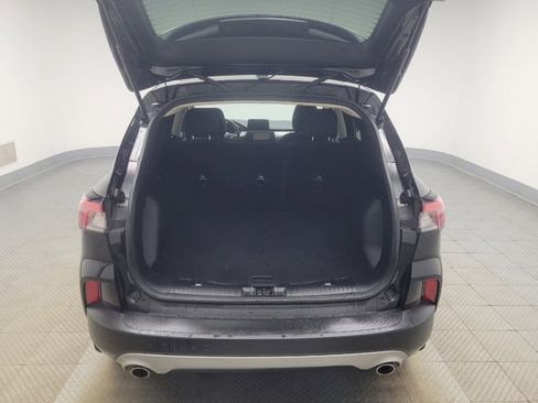 Used 2020 Ford Escape SE Sport image 29