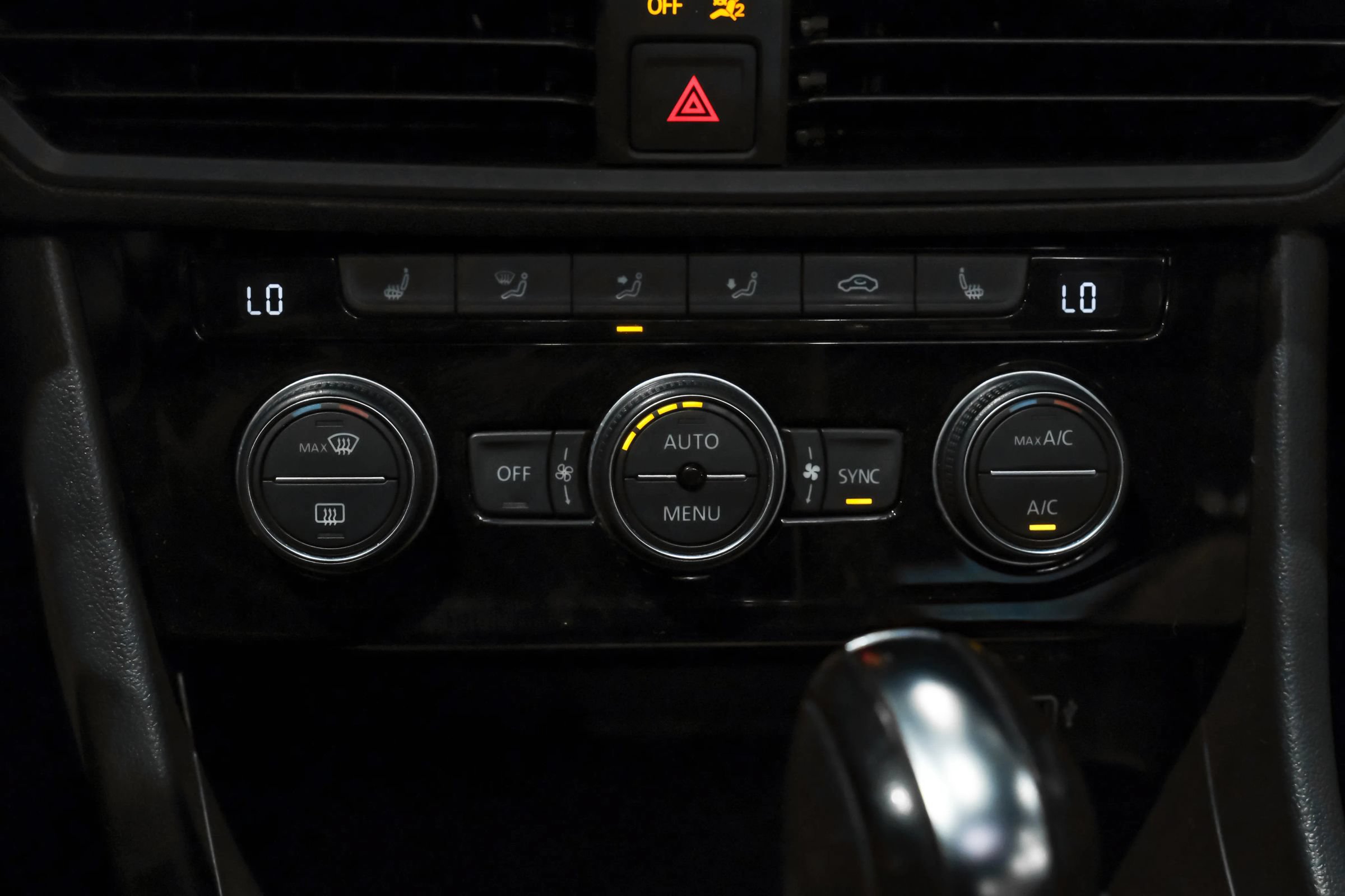 Used 2019 Volkswagen Jetta R-Line FWD image 25