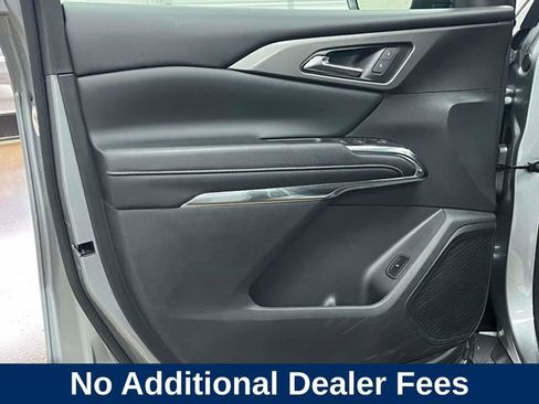 Used 2024 Chevrolet Traverse LT AWD/4WD image 16