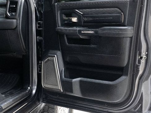 Used 2020 RAM 2500 Limited AWD/4WD image 27