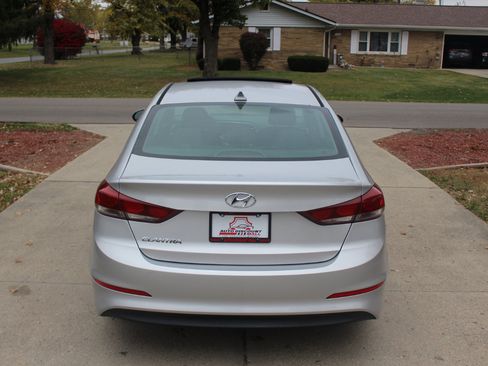 Used 2017 Hyundai Elantra Value Edition image 9