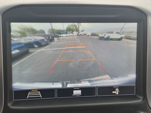 Used 2020 GMC Sierra 1500 SLT image 29