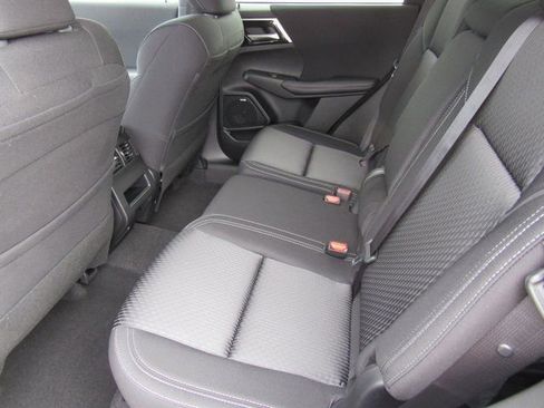 New 2026 Mitsubishi Outlander ES FWD image 8