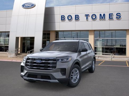 New 2025 Ford Explorer Active image 2