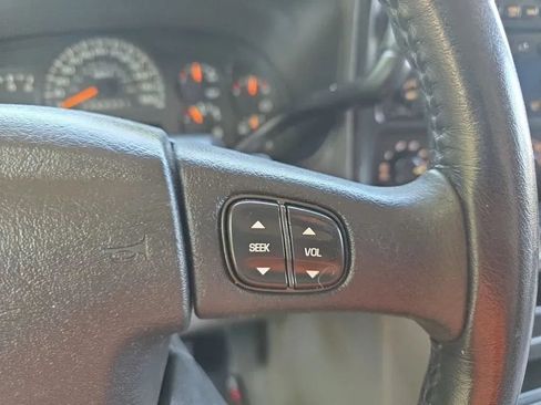 Used 2006 Chevrolet Avalanche Z71 w/ Preferred Equipment Group AWD/4WD image 22