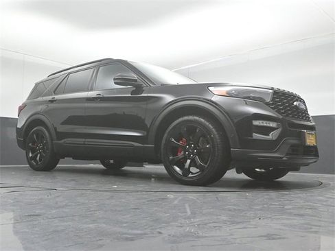 Certified 2022 Ford Explorer ST w/ Equipment Group 401A image 39