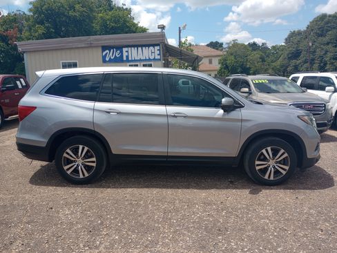 Used 2017 Honda Pilot EX image 8