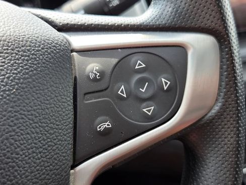 Used 2024 GMC Terrain SLE w/ Driver Convenience Package FWD image 20