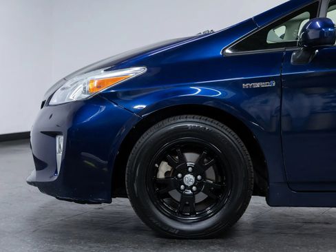 Used 2013 Toyota Prius Two image 9