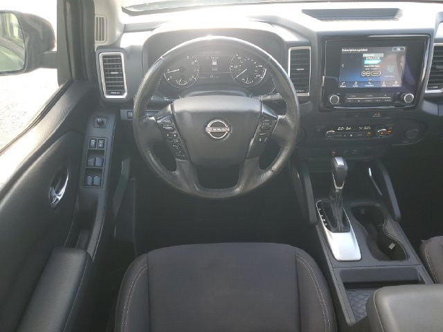 Used 2022 Nissan Frontier SV w/ Technology Package RWD image 16