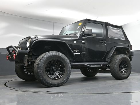 Used 2017 Jeep Wrangler Sahara w/ Trailer Tow Group image 19