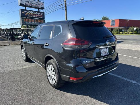 Used 2019 Nissan Rogue S AWD/4WD image 7
