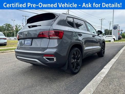 Used 2023 Volkswagen Taos SE w/ Panoramic Sunroof Package AWD/4WD image 8