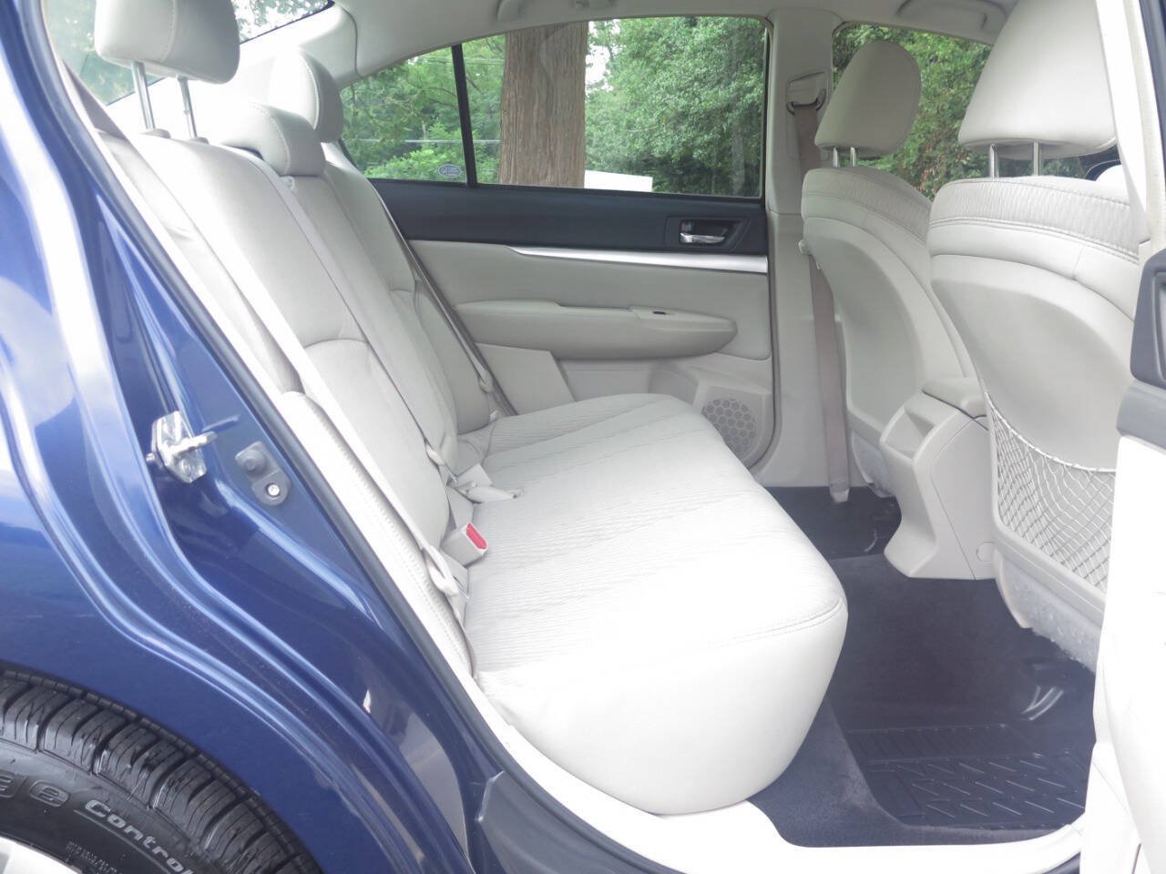 Used 2011 Subaru Legacy 2.5i AWD/4WD image 13