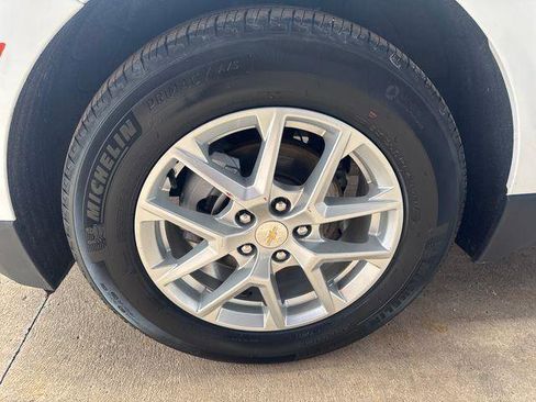 Used 2023 Chevrolet Equinox LS image 16