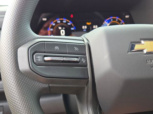 Used 2025 Chevrolet Colorado W/T image 27