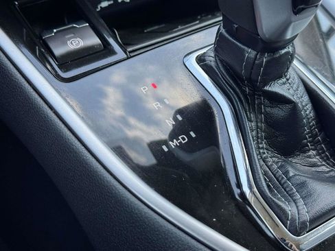 Used 2024 Subaru Outback Premium image 15