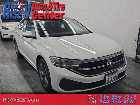Used 2023 Volkswagen Jetta SE w/ Panoramic Sunroof Package FWD image 1