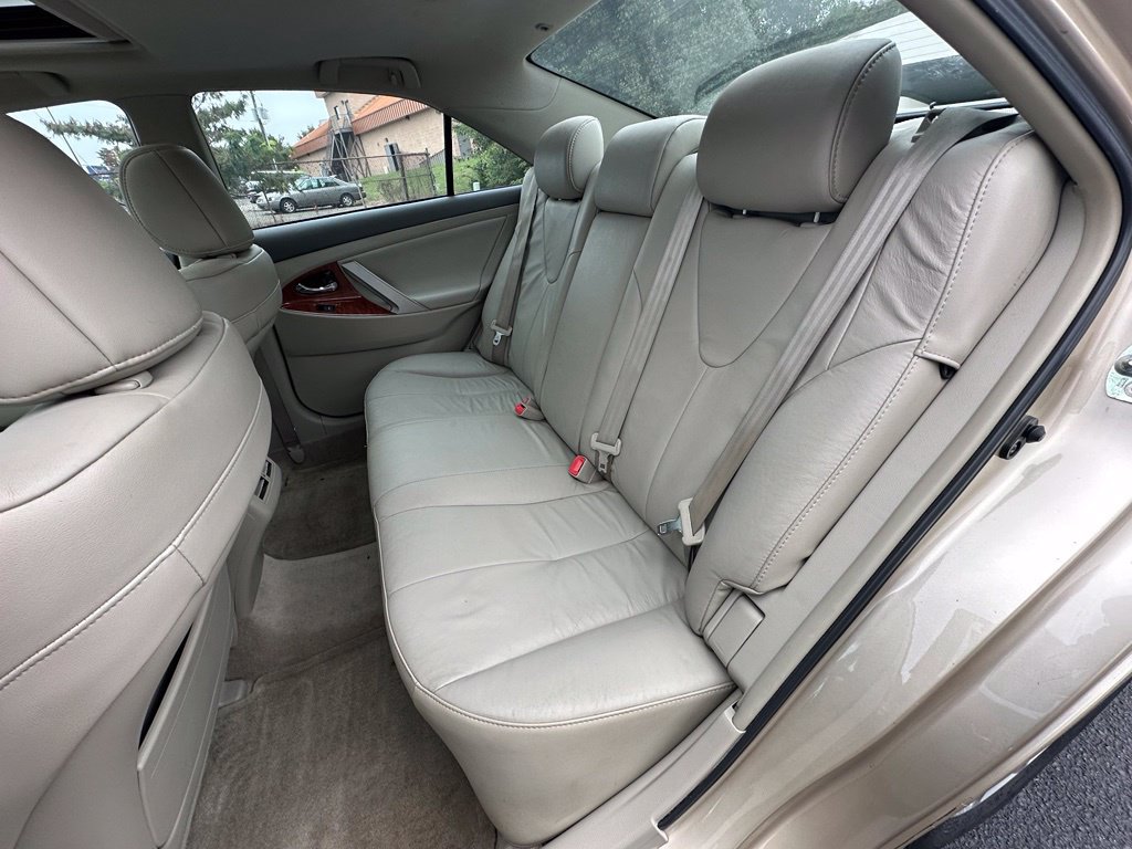 Used 2011 Toyota Camry XLE FWD image 27