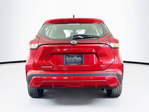 Used 2024 Nissan Kicks SV image 7
