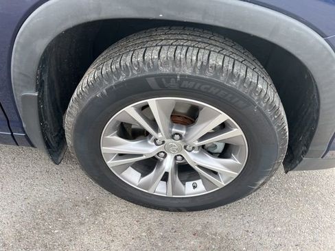 Used 2014 Toyota Highlander Plus image 15