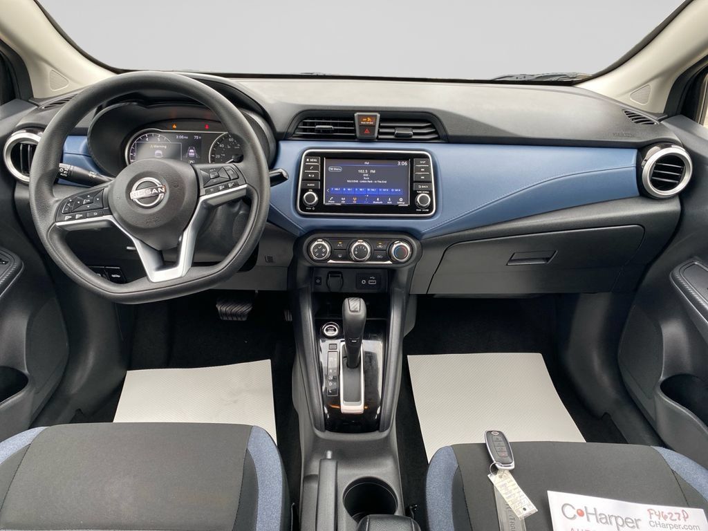 Used 2025 Nissan Versa SV FWD image 19