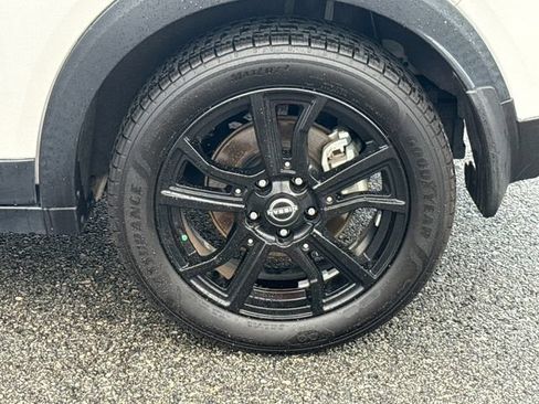 Used 2023 Nissan Kicks SR FWD image 19