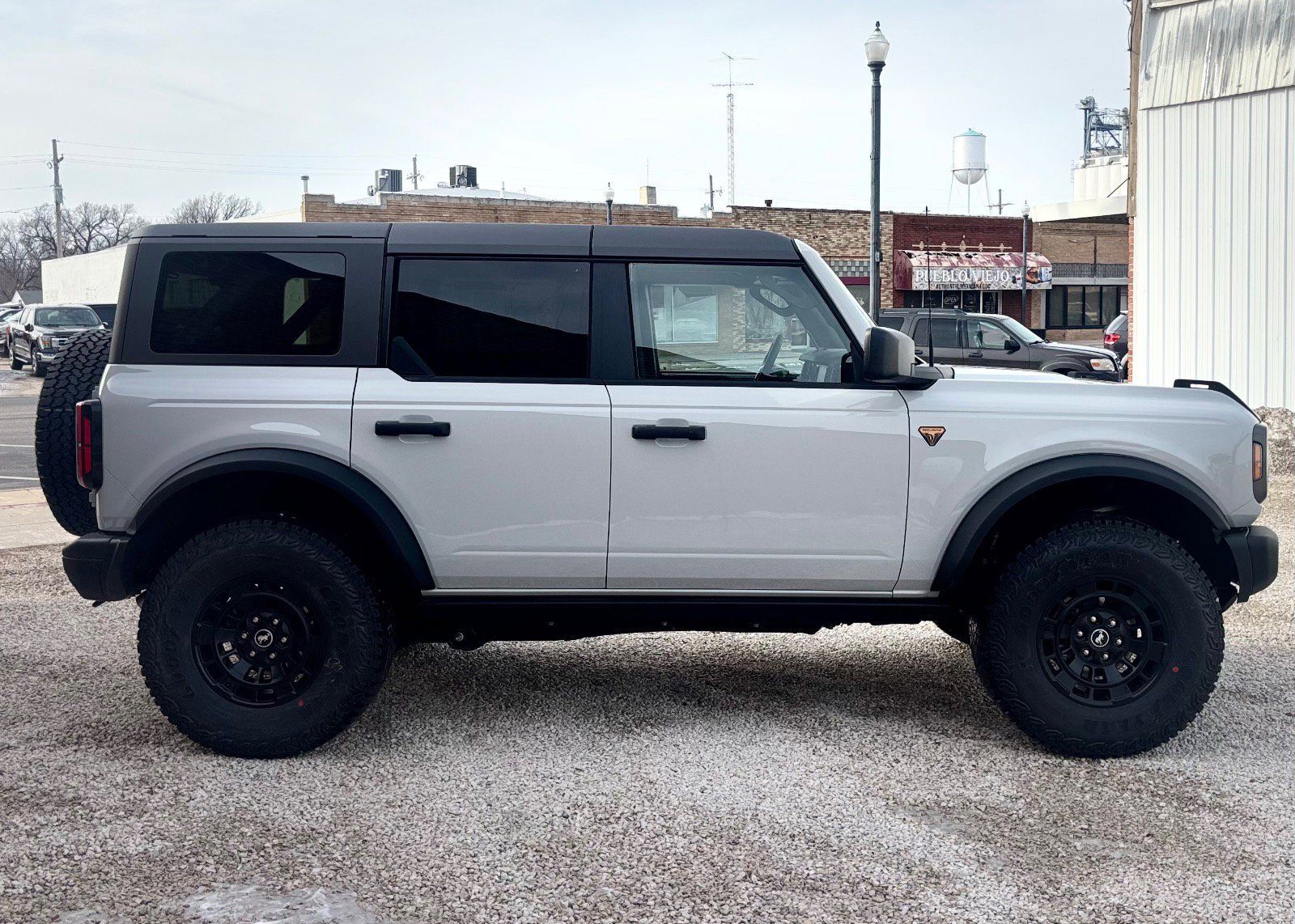 Used 2026 Ford Bronco Badlands w/ Sasquatch Package AWD/4WD image 2