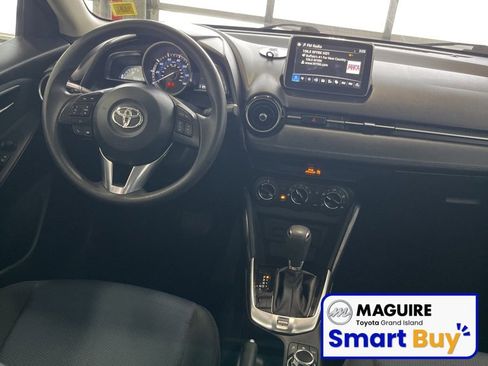 Used 2017 Toyota Yaris iA image 9