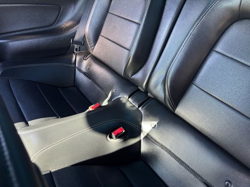 Used 2017 Ford Mustang GT Premium image 17