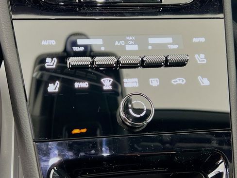 New 2026 Porsche Cayenne image 18