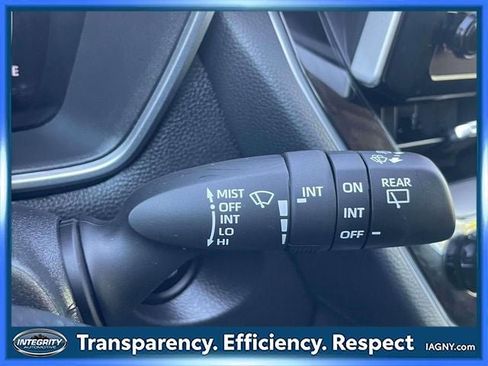 Used 2025 Toyota Corolla Cross XLE AWD/4WD image 23