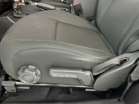 Used 2021 Jeep Wrangler Sport image 14