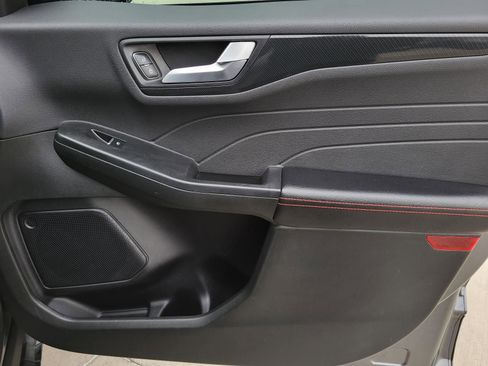 Used 2023 Ford Escape ST-Line w/ Tech Pack #1 image 6