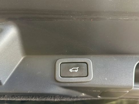 Used 2017 Land Rover Range Rover Sport HSE AWD/4WD image 14