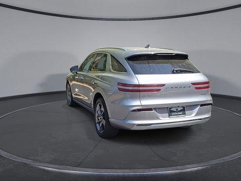 Used 2024 Genesis Electrified GV70 AWD/4WD image 2