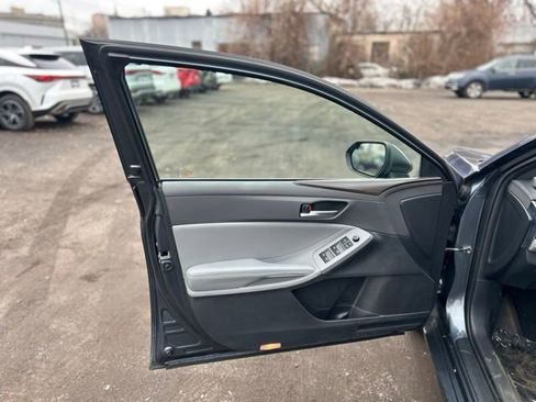 Used 2019 Toyota Avalon image 12