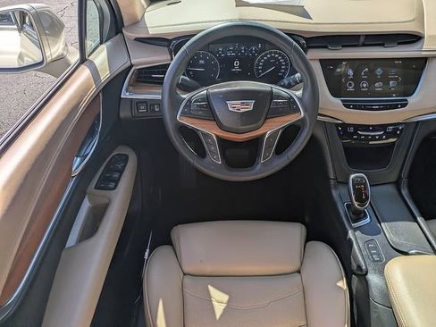 Used 2017 Cadillac XT5 Platinum AWD/4WD image 17