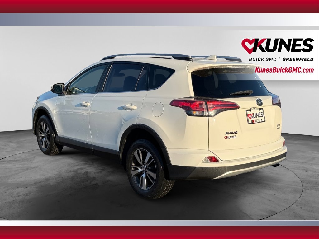 Used 2018 Toyota RAV4 XLE w/ Plus Extra Value Package AWD/4WD image 8