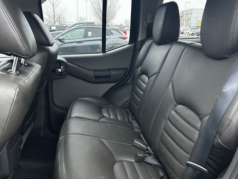 Used 2015 Nissan Xterra S image 6
