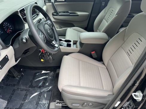Used 2017 Kia Sportage LX w/ LX Popular Package FWD image 9