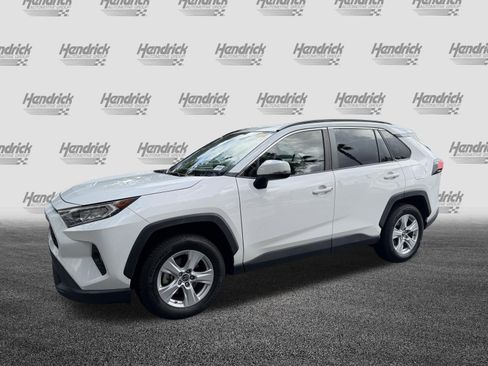 Used 2019 Toyota RAV4 XLE w/ Convenience Package FWD image 6