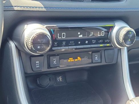 Used 2025 Toyota RAV4 XSE w/ Weather Package AWD/4WD image 27