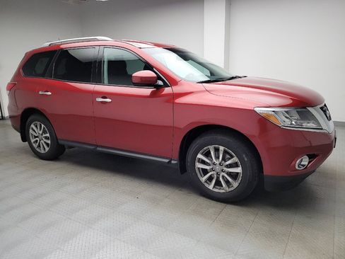 Used 2016 Nissan Pathfinder SV w/ SV Cold Weather Package AWD/4WD image 11